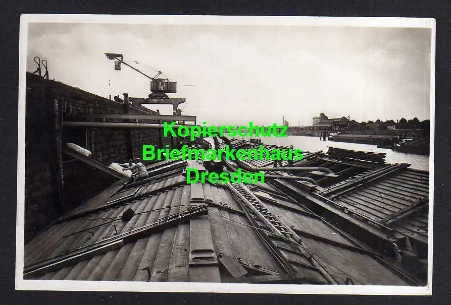 118997 Ansichtskarte Dresden um 1935 Hafenmühle T. Bienert Bienertmühle entladen der Getrei