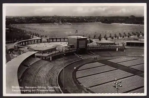 42109 AK Fotokarte Breslau 1939 H. Göhring Sportfeld Haupteingang Friesenwiese