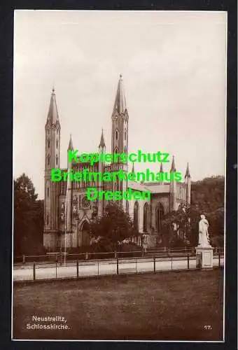 116503 AK Neustrelitz Schlosskirche um 1920 Fotokarte