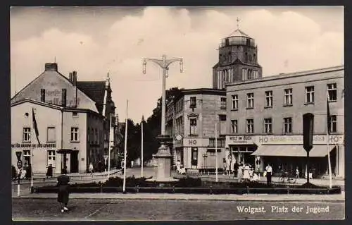 61842 AK Wolgast Platz der Jugend HO Welt im Buch 1957