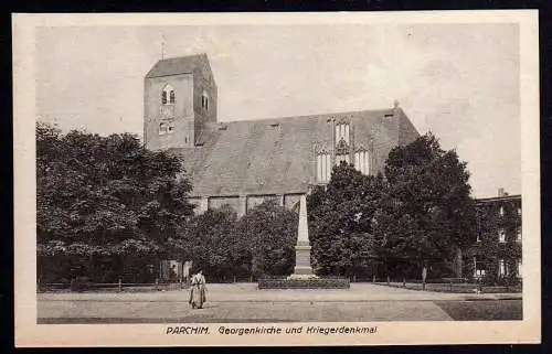 61617 AK Parchim Georgenkirche Kriegerdenkmal um 1920