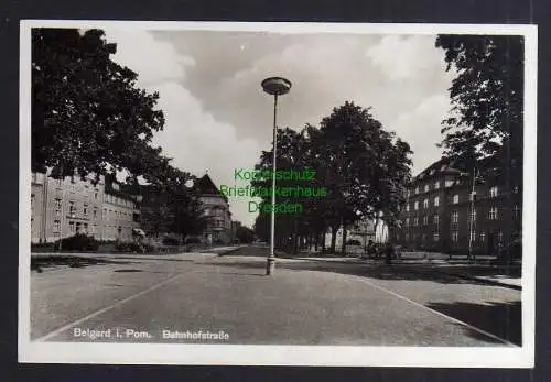 125259 AK Bialogard Belgard an der Persante Fotokarte um 1935 Bahnhofstraße