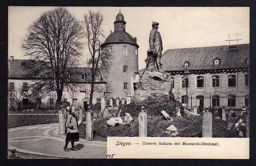 87279 Ansichtskarte Siegen Unteres Schloss mit Bismarck Denkmal um 1900