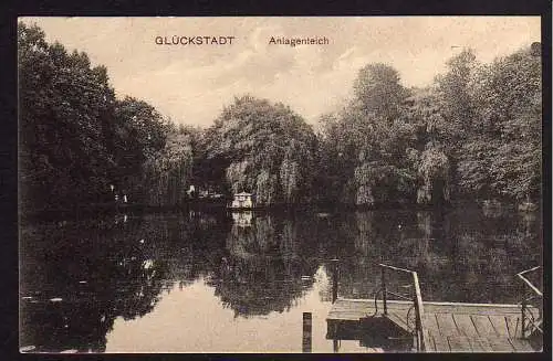 63749 Ansichtskarte Glückstadt Anlagenteich 1915 Feldpost