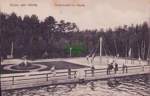 160255 Ansichtskarte Gruss aus Niesky 1920 Badeanstalt mit Turnplatz Spielplatz