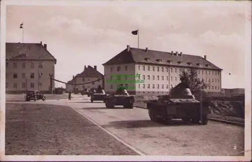 160027 Ansichtskarte Wünsdorf, Kr. Teltow 1942 Panzer bei Einfahrt in die Kaserne Feldpost