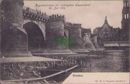 158987 Ansichtskarte Dresden 1904 Augustusbrücke bei niedrigstem Wasserstand 23. Juli 1904