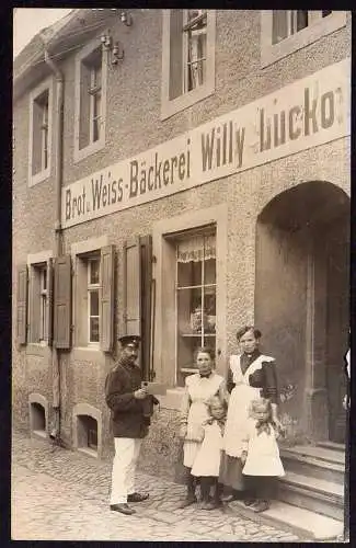 69832 Ansichtskarte Colditz Bäckerei Willy Luckow Briefträger