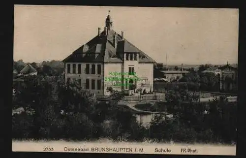 136270 AK Brunshaupten i. M. Schule um 1910