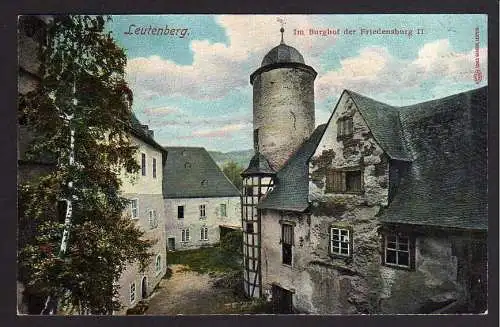 70302 AK Leutenberg 1909 Im Burghof der Friedensburg II