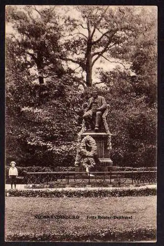 69732 AK Neubrandenburg Fritz Reuter Denkmal 1913