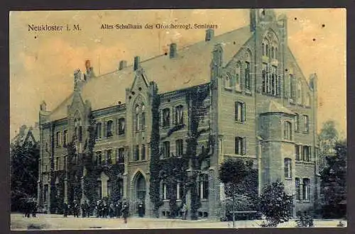 61347 Ansichtskarte Neukloster Altes Schulhaus des Grossh. Seminar um 1915