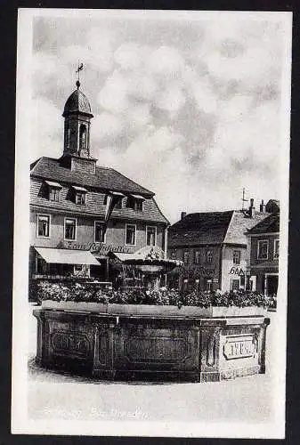 61586 AK Radeburg Sachsen Bez. Dresden um 1950 Markt Brunnen Rathaus Gaststätte
