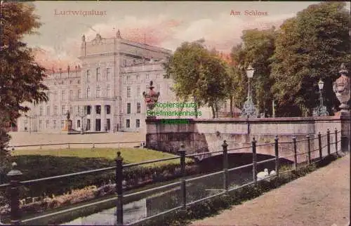 160646 AK Ludwigslust 1908 Am Schloss