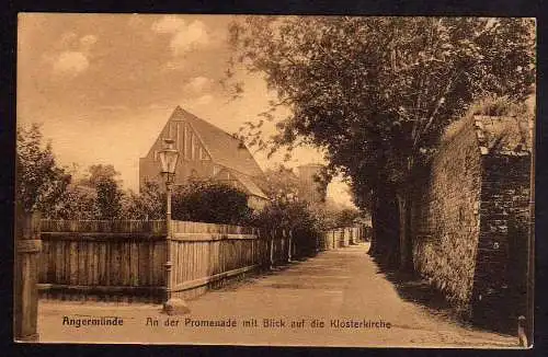 81196 Ansichtskarte Angermünde Promenade Klosterkirche