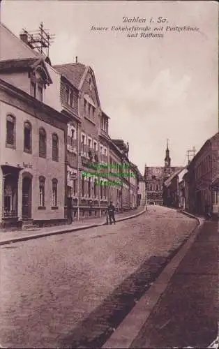 171165 AK Dahlen i. Sa. Innere Bahnhofstraße mit Postgebäude und Rathaus 1914