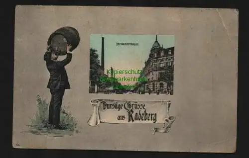 135287 AK Radeberg Dresdnerstrasse Brauereiberg Durstige Grüße Bierfass um 1910