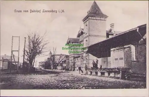 158601 Ansichtskarte Löwenberg 1906 Gruss vom Bahnhof Straßenseite