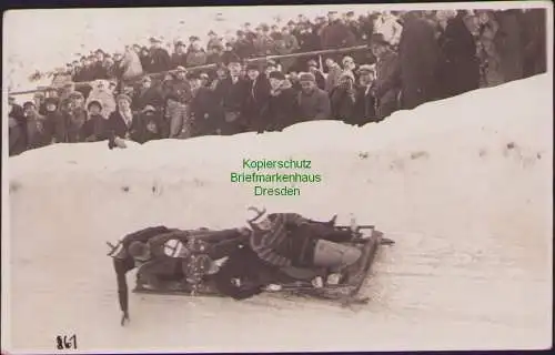 158530 AK Oberhof Fotokarte 1929 Fünfer-Bob-Rennen Große Kurve Bahnlänge 1900 m