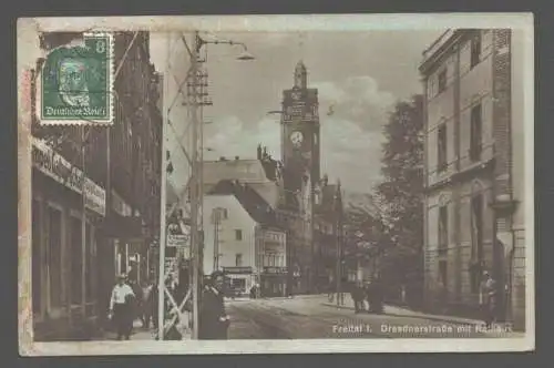 141718 Ansichtskarte Freital Dresdnerstrasse mit Rathaus Fotokarte 1928