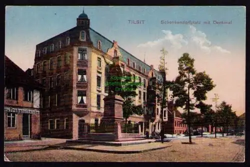 172488 AK  Tilsit um 1915 Schenckendorf Platz mit Denkmal Frühstücksstube