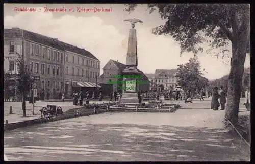 172457 AK  Gussew Gumbinnen 1917 Promenade mit Kriegerdenkmal