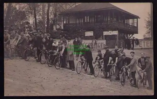 162100 AK Leipzig um 1925 Fotokarte Endlauf Meisterschaft Radrennen Rennbahn