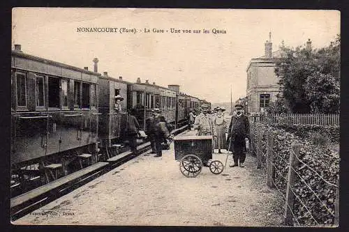 71638 AK Nonancourt Eure La Gare Une vue sur les Quais 1928