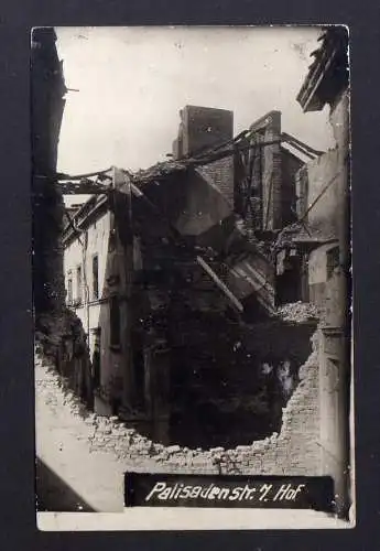 127204 AK Berlin um 1920 Fotokarte Palisadenstr. 7 Hof Ruine eingestürztes Haus