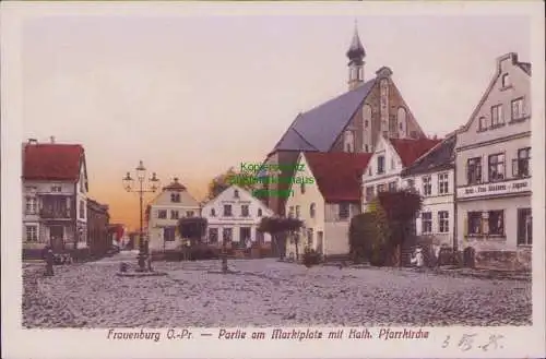 161325 Ansichtskarte Frauenburg O.-Pr 1925 Partie am Marktplatz mit Kath. Pfarrkirche