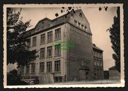 147956 Foto Schneidemühl Pila um 1940 großes Gebäude 3 Etagen Schule ???