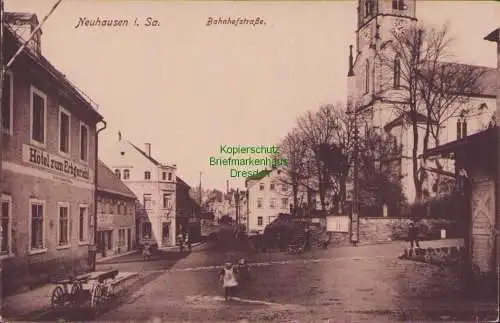 170341 AK Neuhausen i. Sa. um 1915 Bahnhofstraße Hotel zum Erbgericht