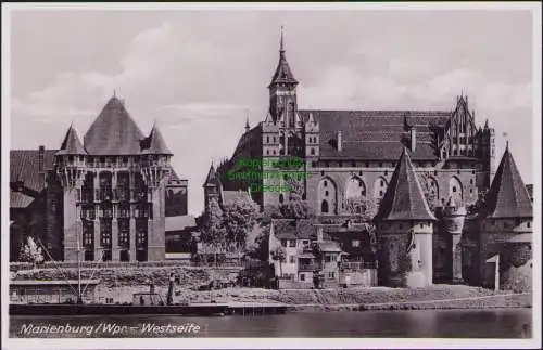 152592 AK Marienburg Wpr. Westseite Schloß um 1930