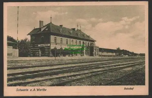 147463 Ansichtskarte Schwerin an der Warthe Skwierzyna Bahnhof Gleisseite um 1925