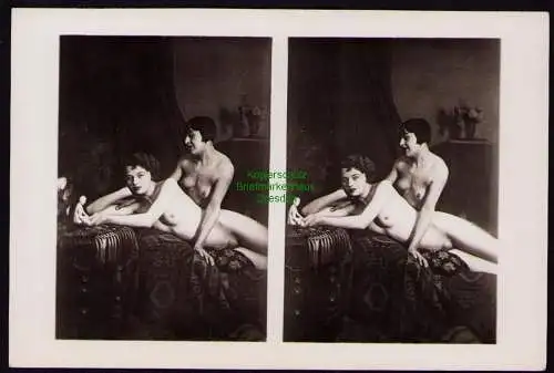 B19209 Stereo Foto Akt Erotik zwei Frauen auf Sofa Bett  um 1925