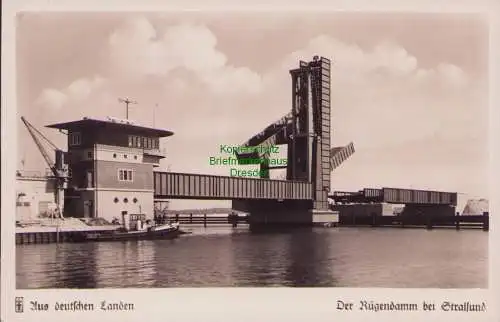 170439 Ansichtskarte Fotokarte Rügendamm bei Stralsund um 1935