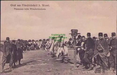 165644 AK Friedrichsfeld bei Wesel Franzosen beim Wäschetrocknen