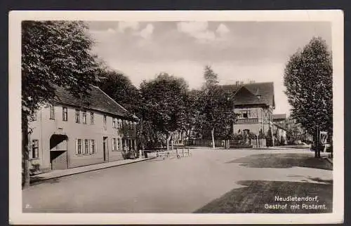 63973 Ansichtskarte Neudietendorf um 1930 Gasthof mit Postamt Fotokarte