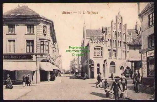 162737 AK Wismar 1918 H. d. Rathaus