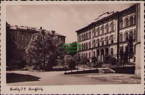 156659 AK Bielitz O.-S. Oberschlesien Kirchplatz um 1930