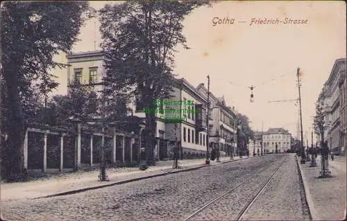 157625 AK Gotha 1908 Friedrich Strasse mit Straßenbahn Gleisen und Oberleitung