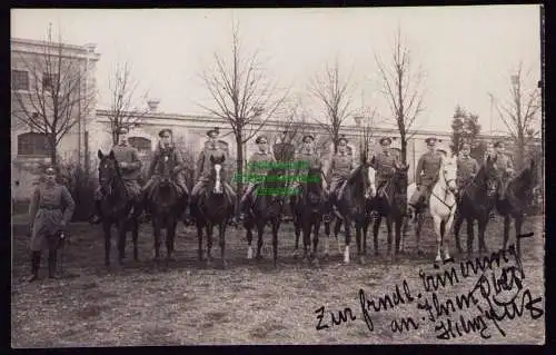 162545 AK Soldaten zu Pferde Kaserne um 1915