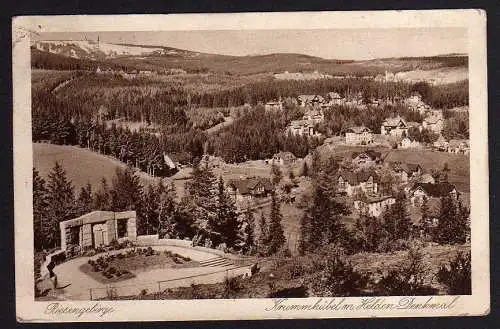 57983 AK Riesengebirge Krummhübel mit Helden Denkmal 1927 Karpacz