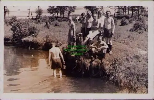 166222 AK Tilsit Ostpreußen 8 Männer am See Fluß Lager Pfadfinder 1929