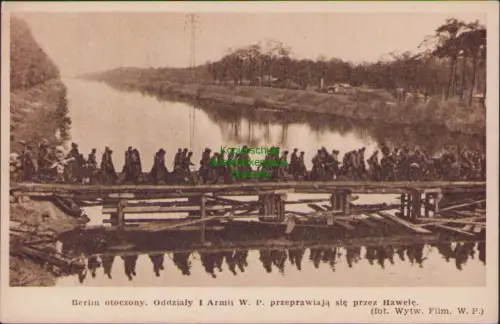 152406 AK Berliner umzingelt 1. Polnischen Armee überqueren die Havel um 1945