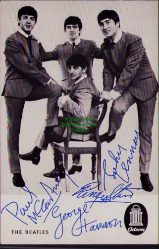 163026 AK The Beatles gedruckte Autogramme auf Odeon Schallplatten Werbekarte