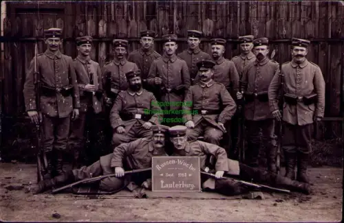 168896 AK Russen Wache Sept. 1915 Lauterburg Selz Verlag Carl Beste Mindeni. W.