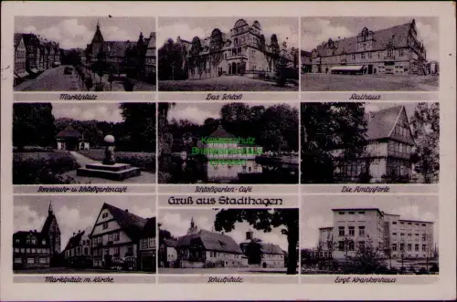 195368 AK Stadthagen 1942 Marktplatz Das Schloß Rathaus Sonnenuhr u. Schloßgarte