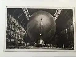 Graf Zeppelin Einbringen in die Halle BrM4