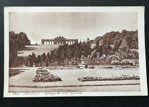 Wien - Schönbrunn - Neptunbrunnen und Gloriette - Österreich 400237 TH